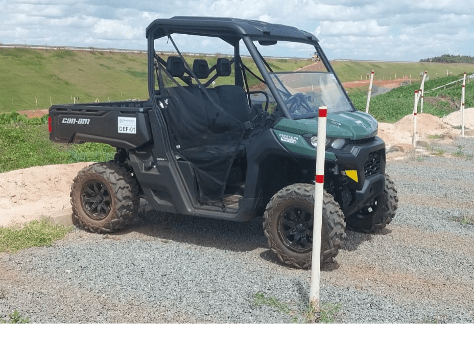 GEOPROJETOS adquiri Defender 4×4 para auxiliar nos serviços de campo